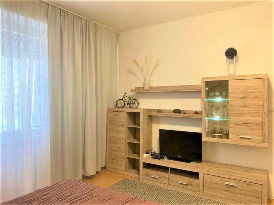 Apartment By The Museum Prague Exterior photo